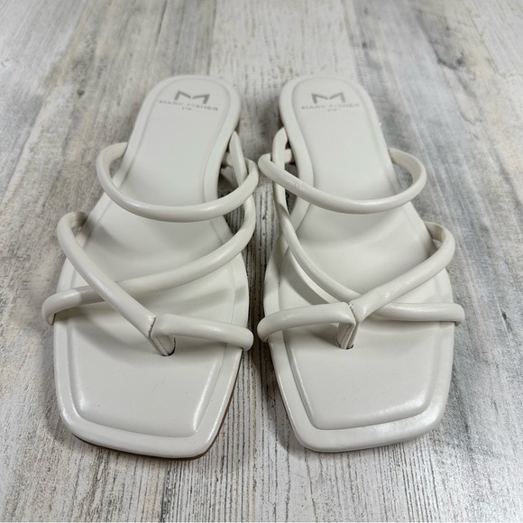 New Marc Fisher Fiada 2 Square Toe Faux Leather Thong Sandal In White #597 - Picture 3 of 8